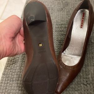 Prada size 38 brown leather heels